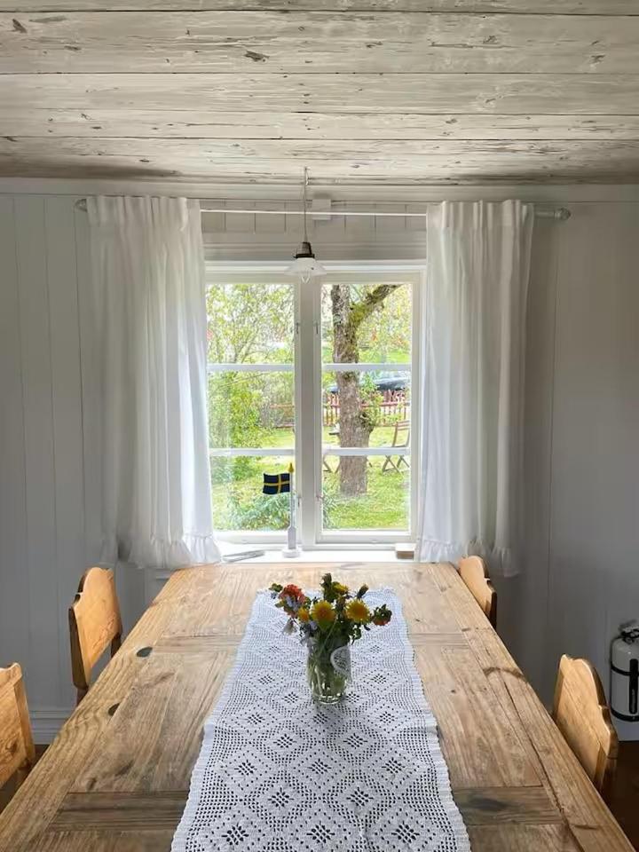 마리안넬룬드 Bullerbyn - Mellangarden - Astrid Lindgren'S Family House 빌라 외부 사진