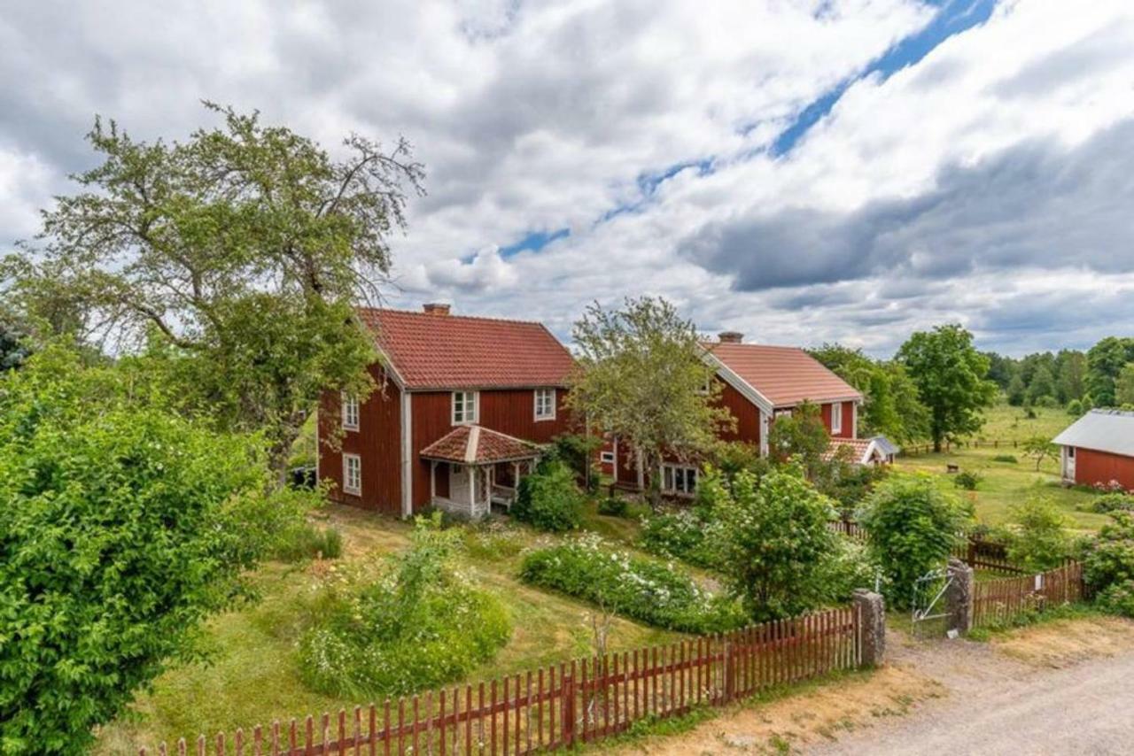 마리안넬룬드 Bullerbyn - Mellangarden - Astrid Lindgren'S Family House 빌라 외부 사진